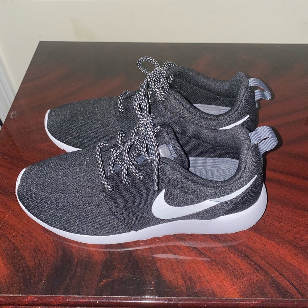 Women Rosche Training Shoes